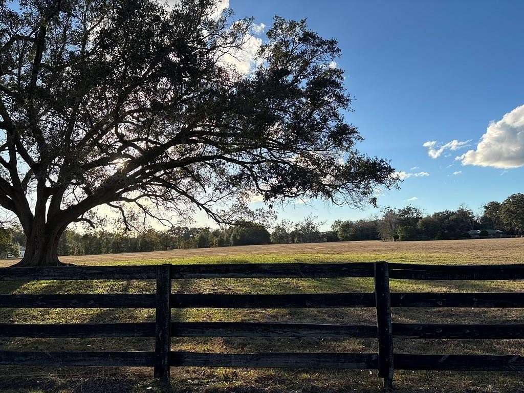 10 Acres of Land for Sale in High Springs, Florida
