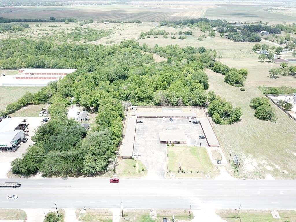 8.46 Acres of Improved Commercial Land for Sale in Bay City, Texas