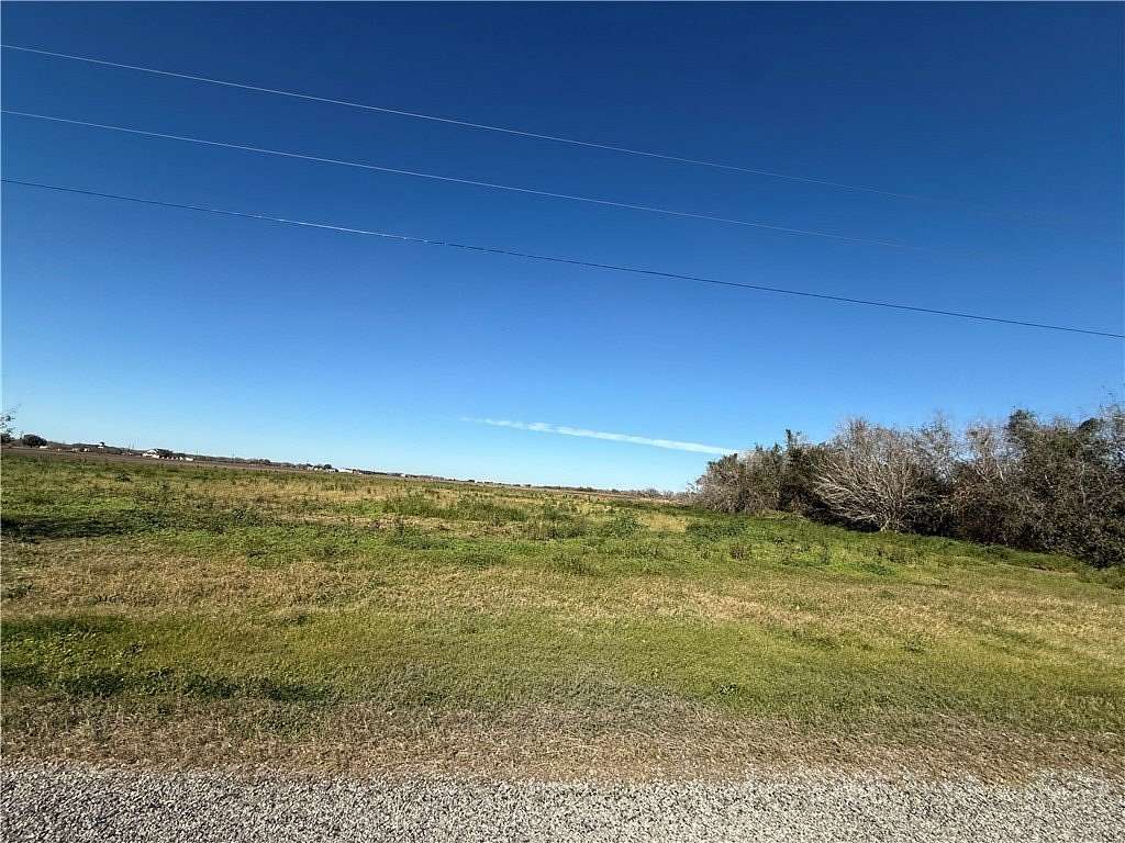 5 Acres of Residential Land for Sale in Sinton, Texas