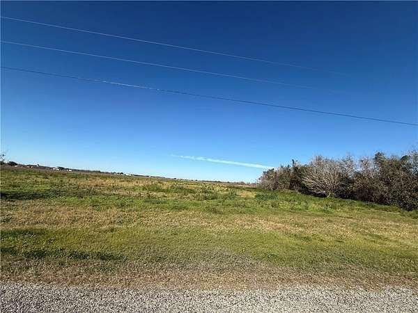 5 Acres of Residential Land for Sale in Sinton, Texas