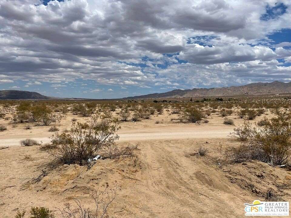 2.5 Acres of Residential Land for Sale in Joshua Tree, California