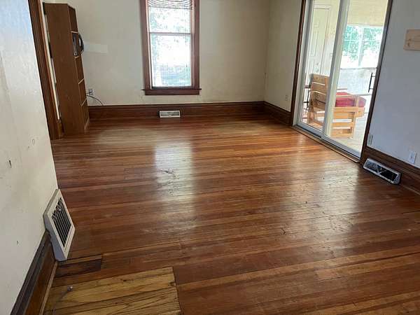 3.88 Acres of Residential Land with Home for Sale in Vermillion, South Dakota