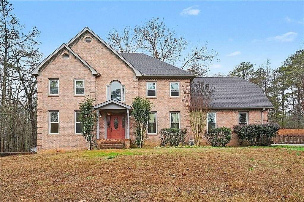 2 Acres of Land with Home for Sale in Hampton, Georgia