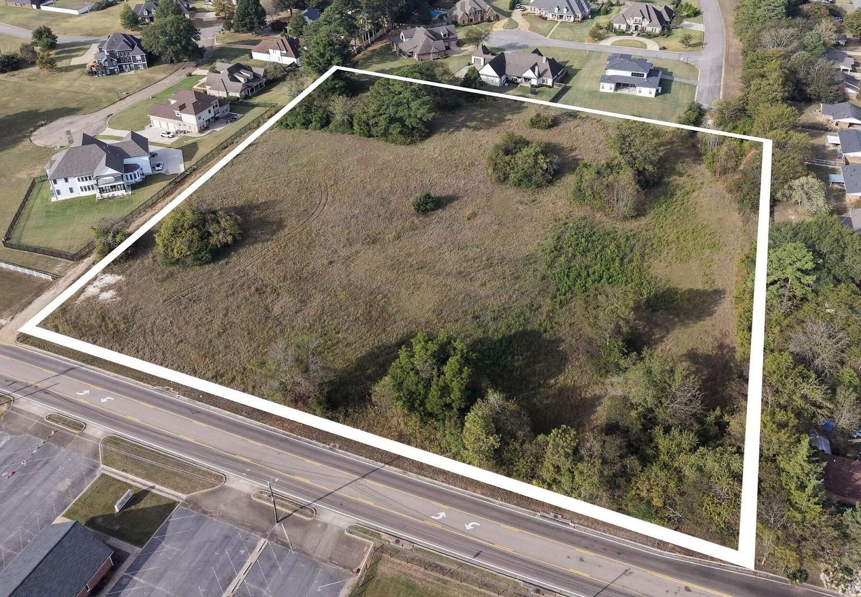 6.6 Acres of Residential Land for Sale in Tupelo, Mississippi