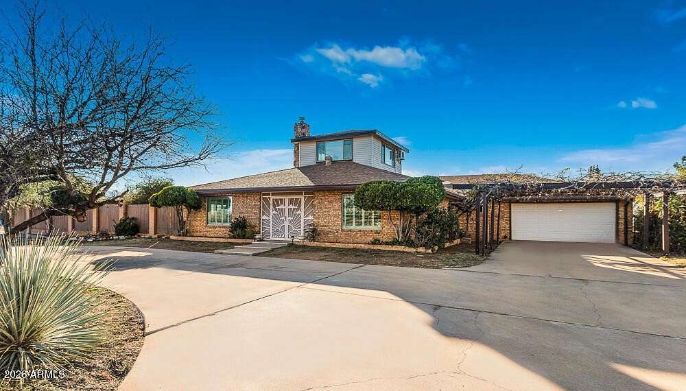 1.69 Acres of Residential Land with Home for Sale in Sierra Vista, Arizona