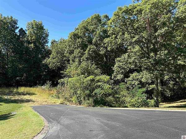 1 Acre of Residential Land for Sale in Benton, Kentucky