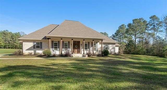 9 Acres of Residential Land with Home for Sale in Covington, Louisiana