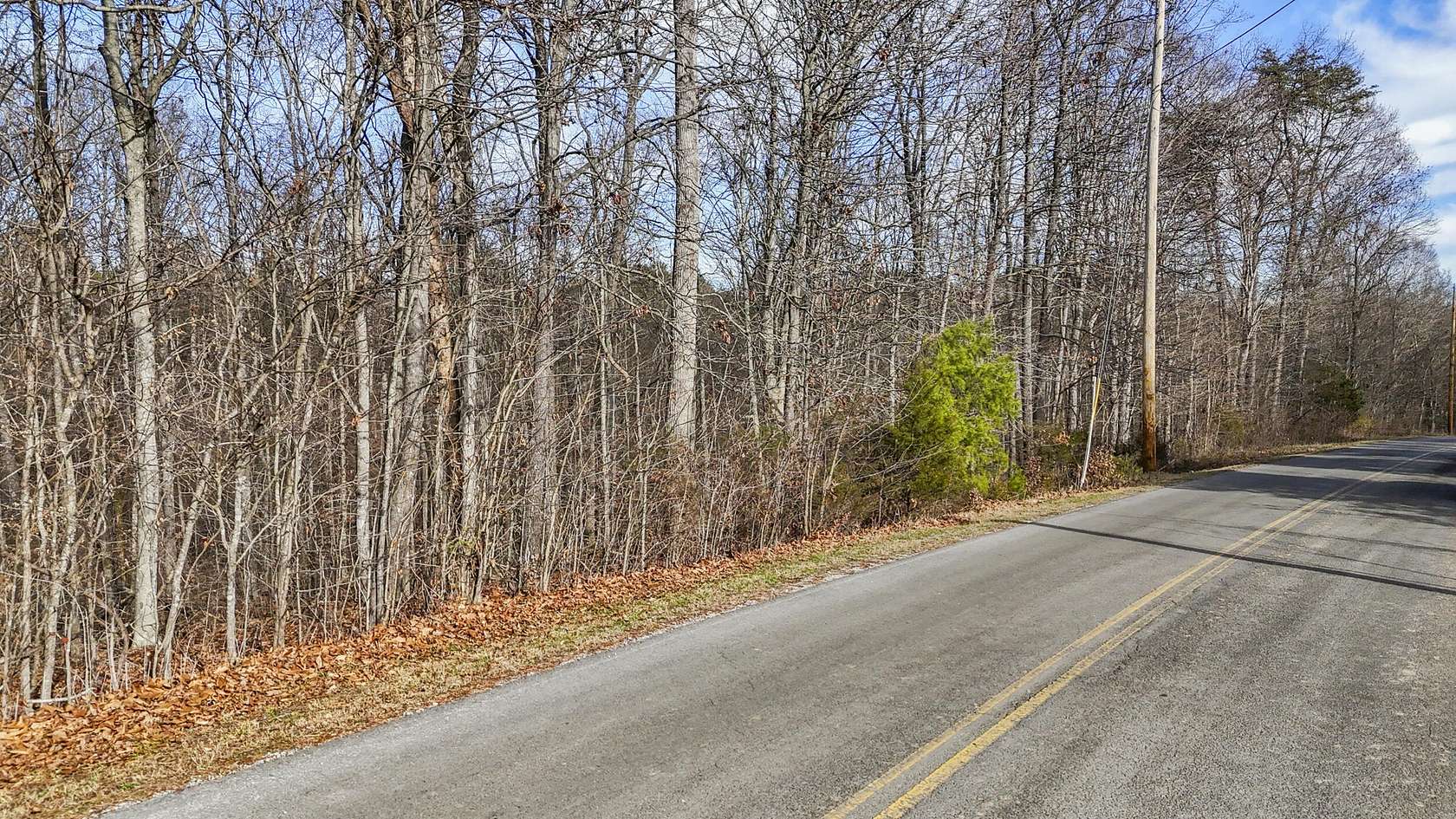 5 Acres of Residential Land for Sale in Dandridge, Tennessee