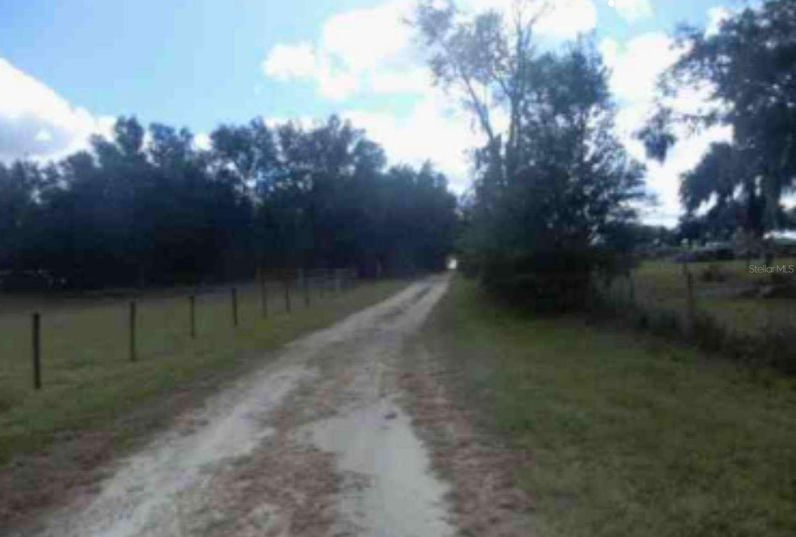 10 Acres of Land for Sale in Newberry, Florida
