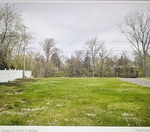 0.91 Acres of Residential Land for Sale in Livonia, Michigan