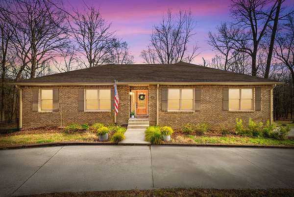 2.29 Acres of Residential Land with Home for Sale in Clarksville, Tennessee