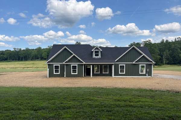 1.5 Acres of Land with Home for Sale in Dickson, Tennessee