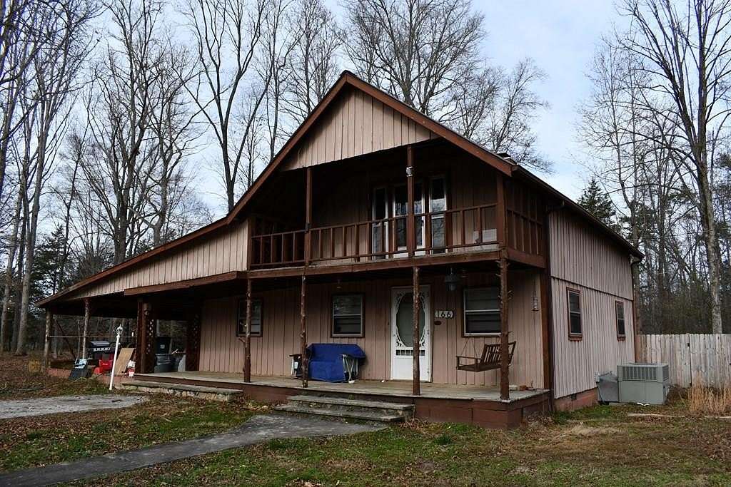 15 Acres of Land with Home for Sale in Hilham, Tennessee