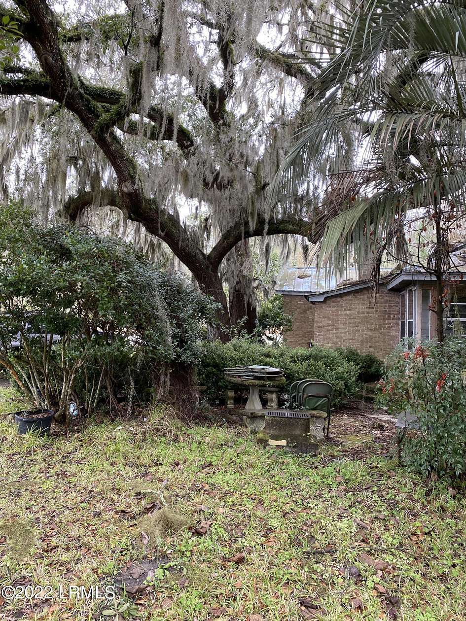 5 Acres of Mixed-Use Land for Sale in Ridgeland, South Carolina