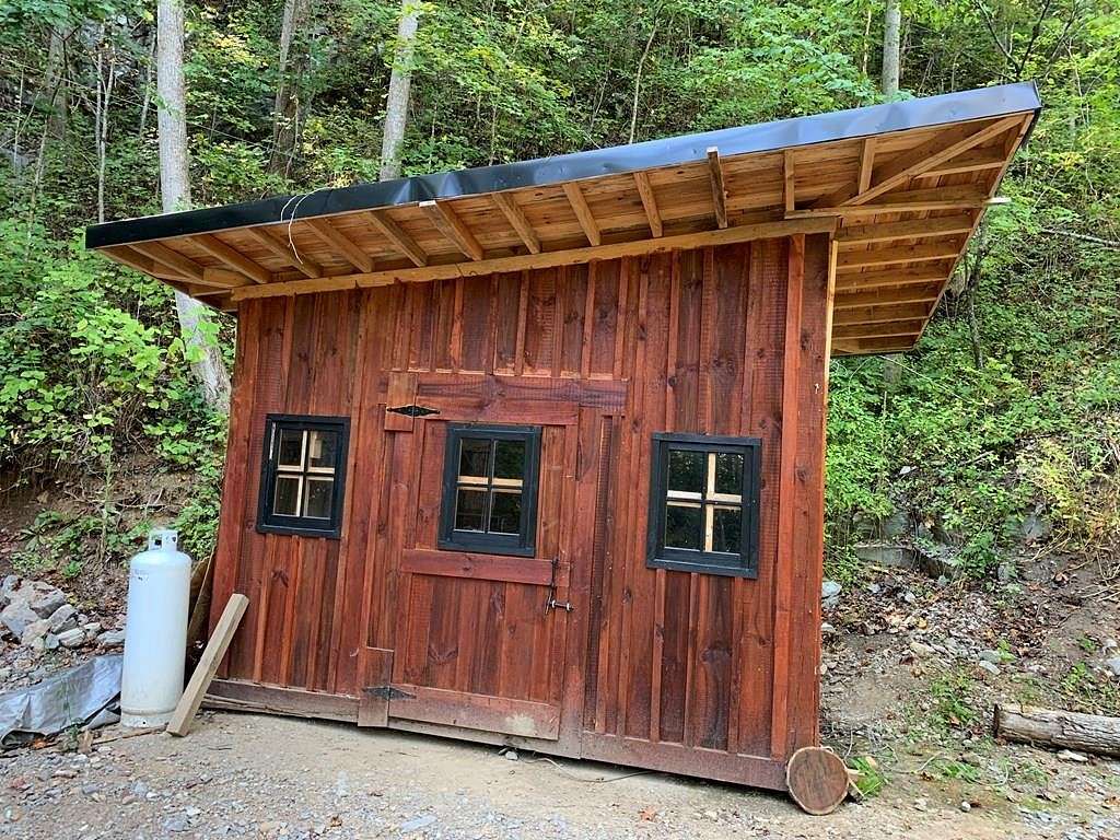 6.63 Acres of Residential Land for Sale in Wilder, Tennessee