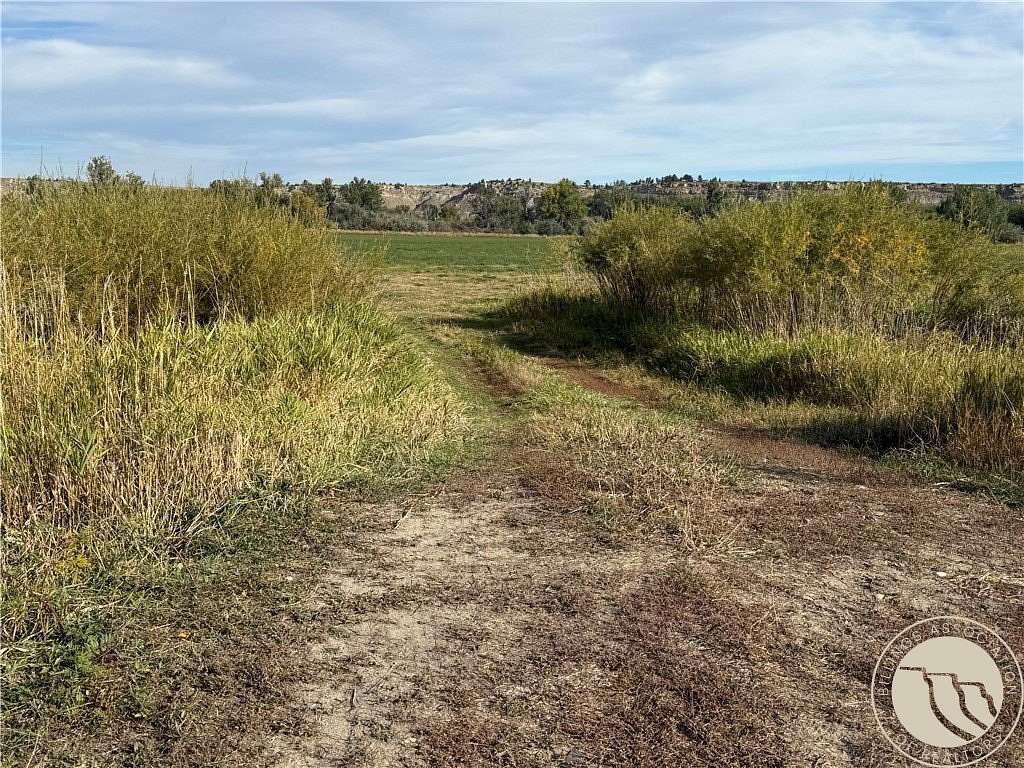 19 Acres of Recreational Land & Farm for Sale in Worden, Montana