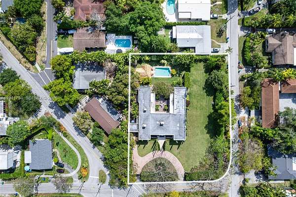 0.88 Acres of Residential Land for Sale in Miami, Florida