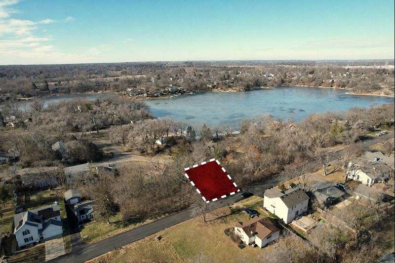 0.17 Acres of Residential Land for Sale in Oakwood Hills, Illinois