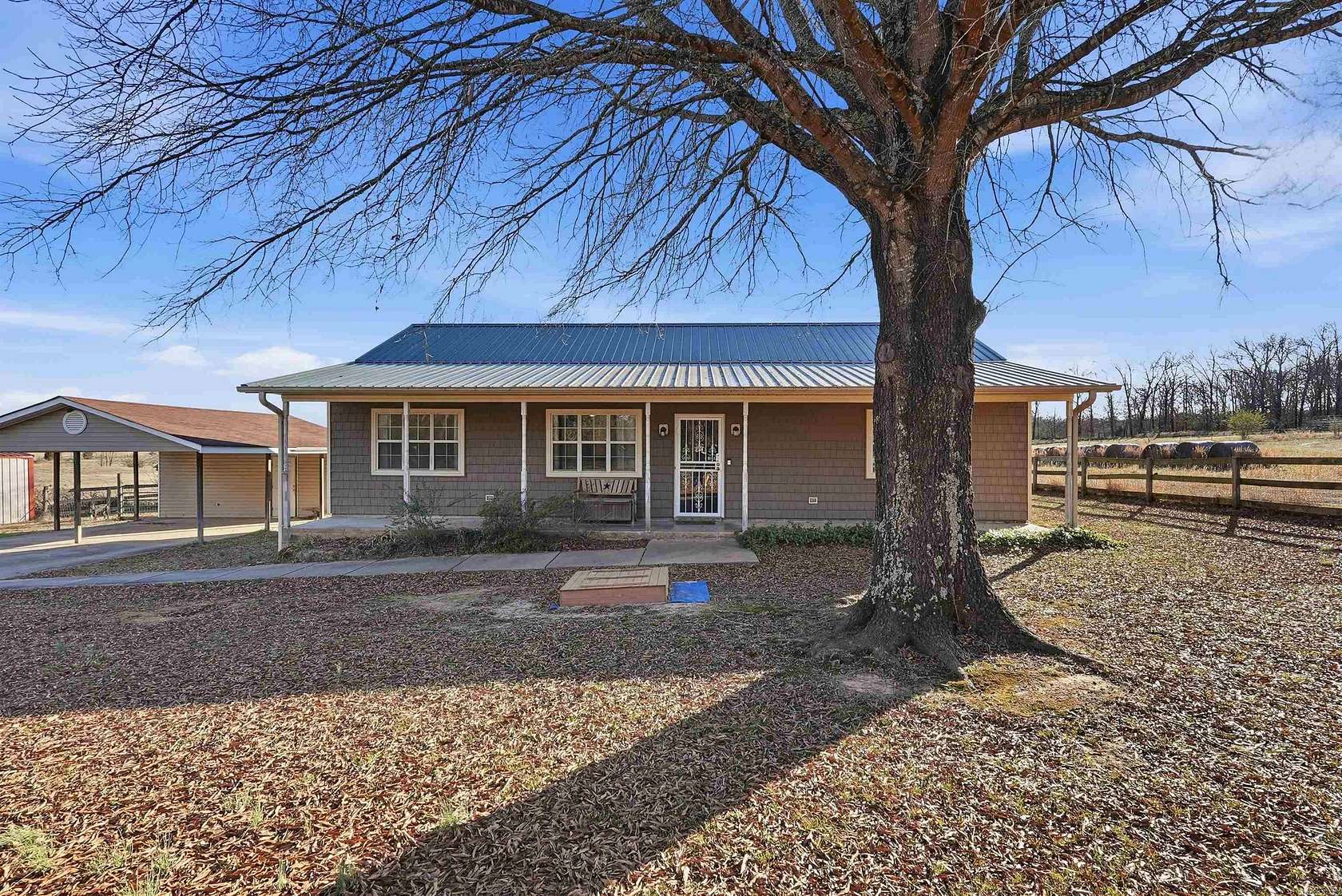 3 Acres of Residential Land with Home for Sale in Vilonia, Arkansas