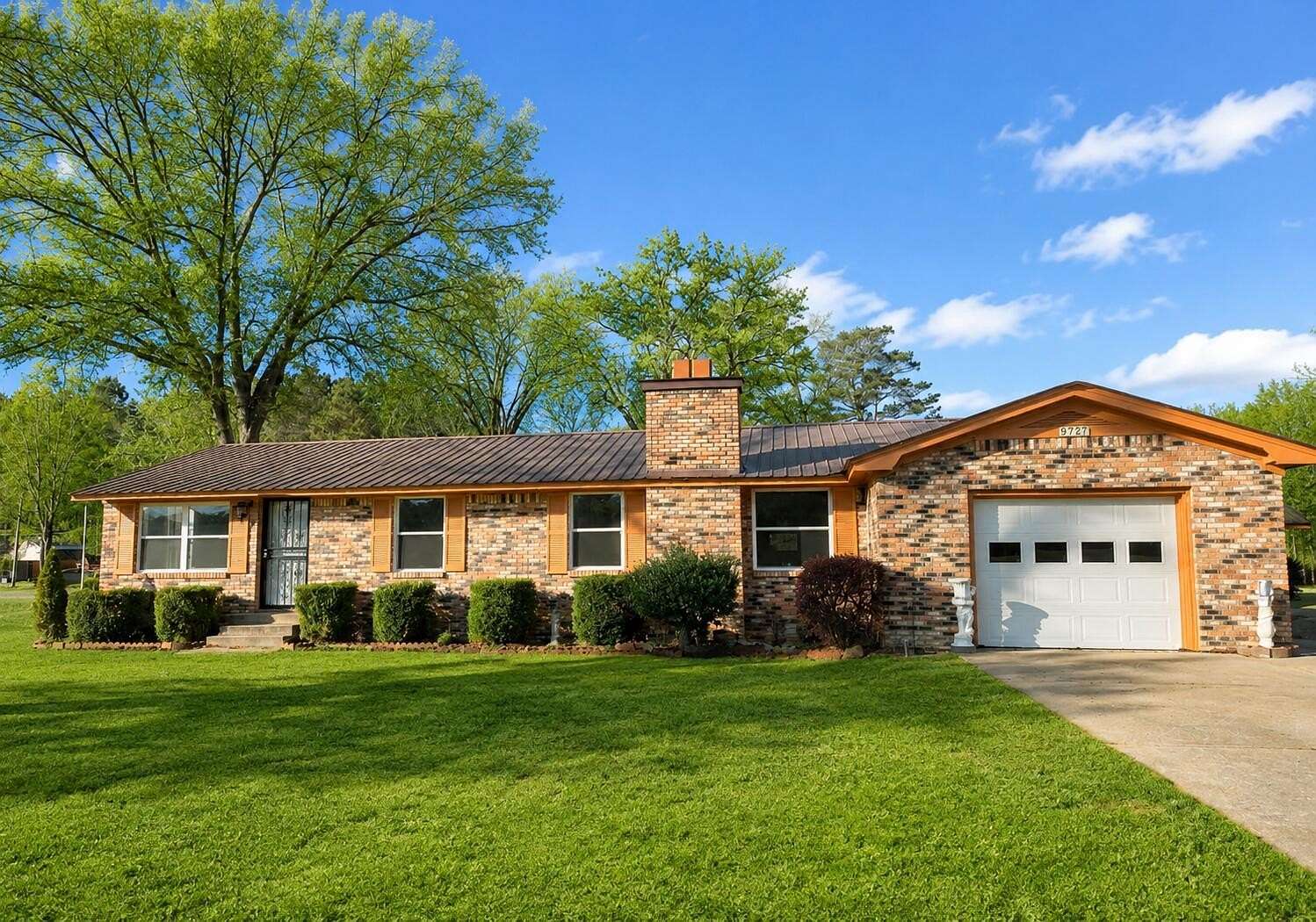 6 Acres of Land with Home for Sale in Marietta, Mississippi