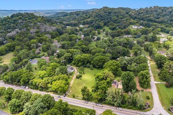2 Acres of Residential Land for Sale in Franklin, Tennessee