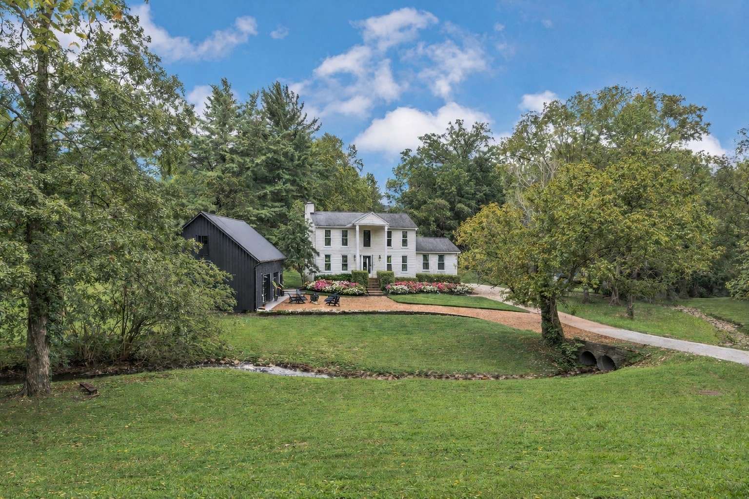 1.63 Acres of Residential Land with Home for Sale in Brentwood, Tennessee