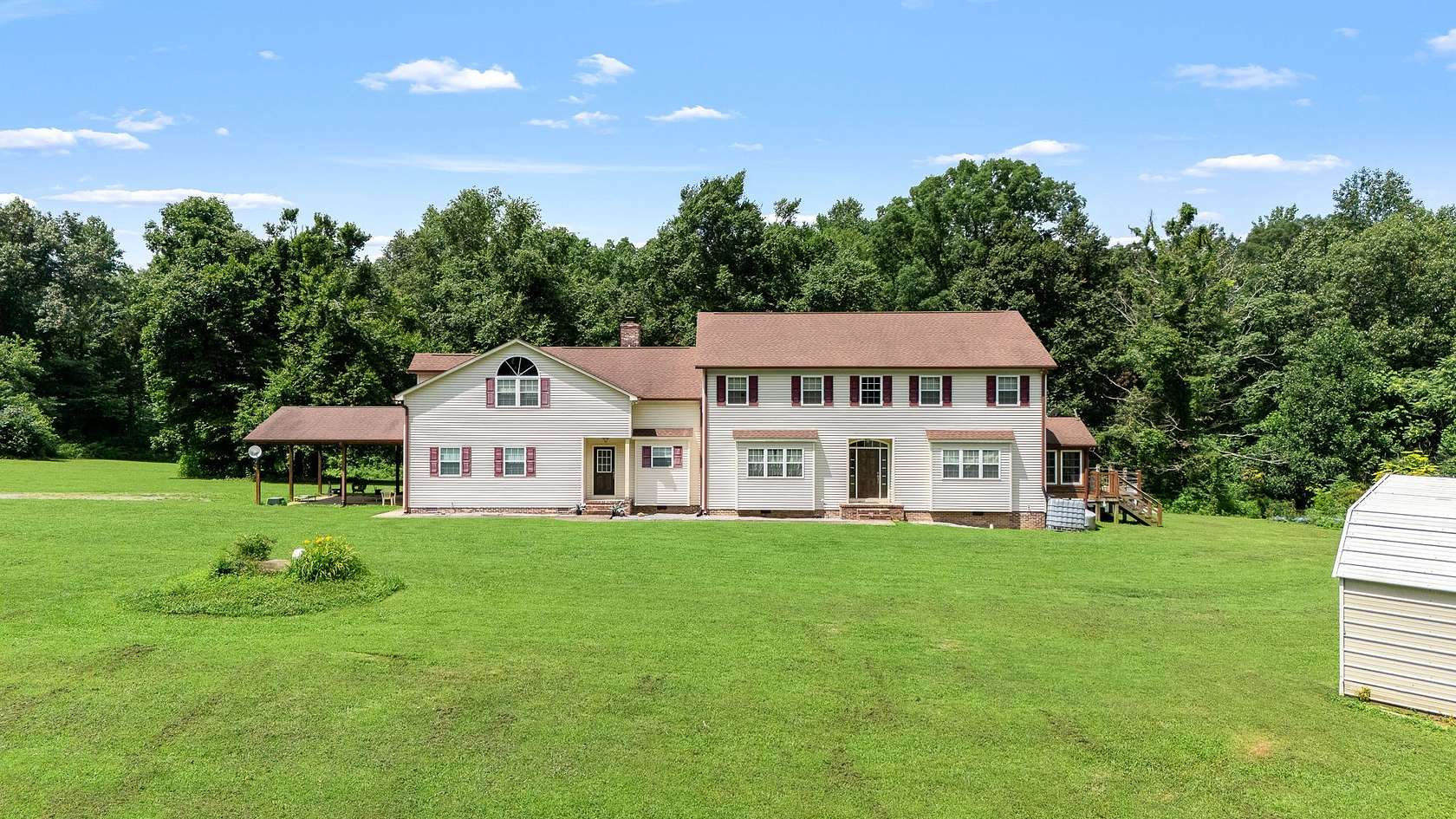 16.1 Acres of Land with Home for Sale in Wartrace, Tennessee