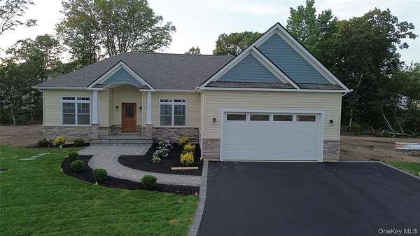 2.26 Acres of Residential Land with Home for Sale in Port Jefferson, New York