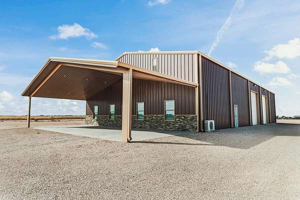 5 Acres of Improved Mixed-Use Land for Sale in Seminole, Texas