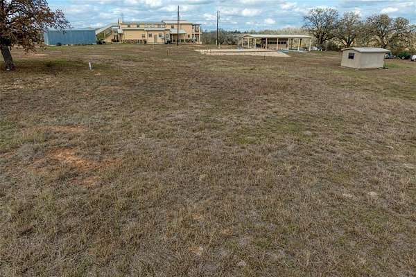1 Acre of Residential Land for Sale in Dale, Texas