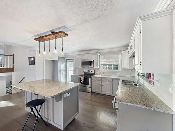 1.5 Acres of Residential Land with Home for Sale in Springfield, Missouri