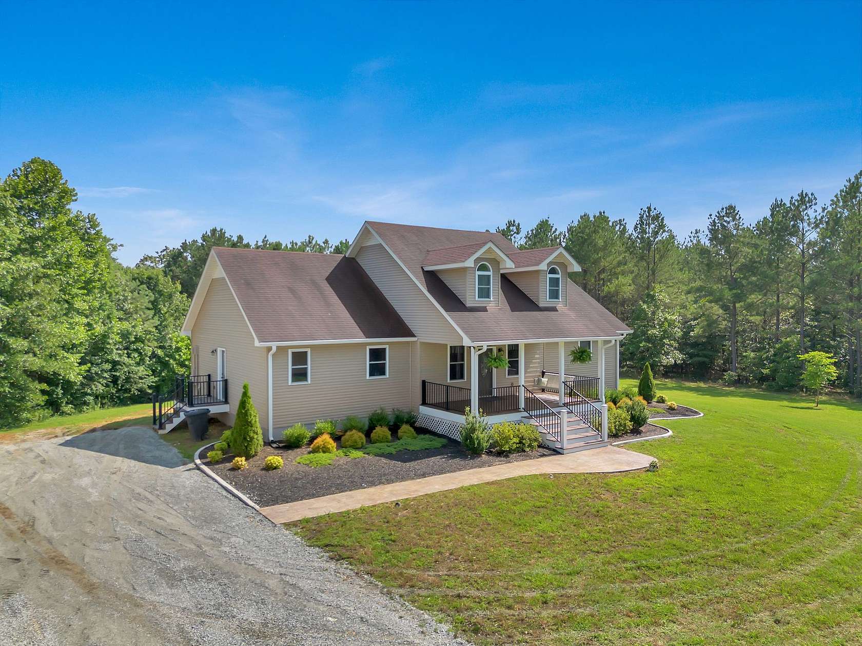 12 Acres of Recreational Land with Home for Sale in Summertown, Tennessee