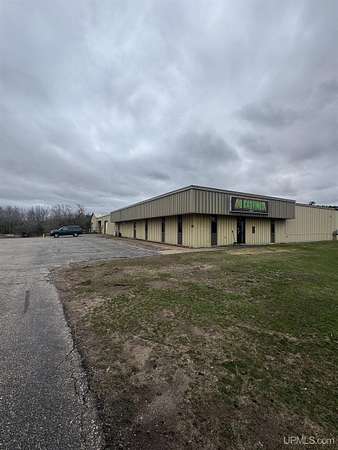 3.7 Acres of Improved Commercial Land for Sale in Iron Mountain, Michigan