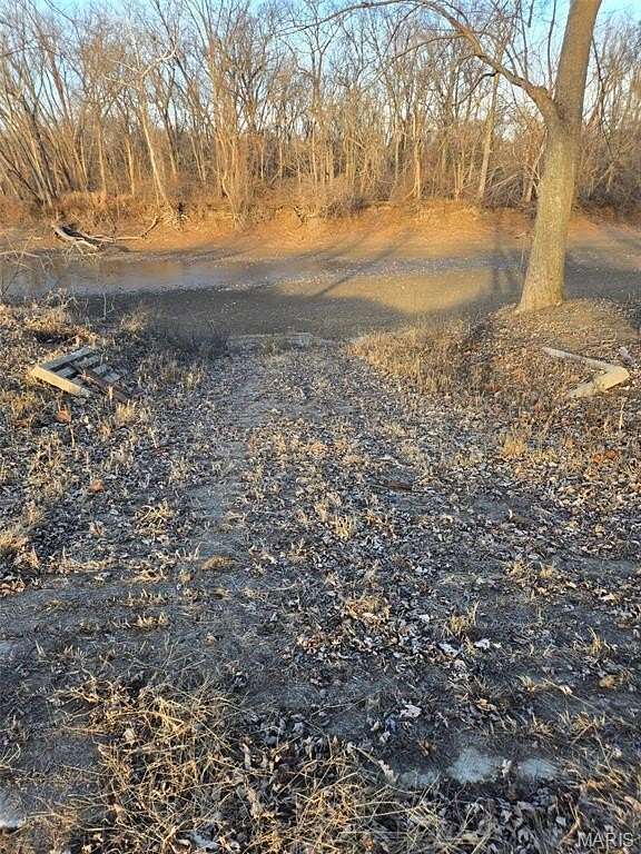 1 Acre of Land for Sale in Okawville, Illinois