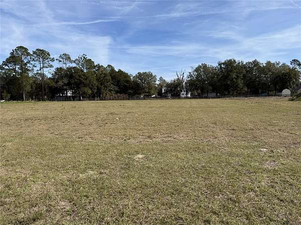 1.45 Acres of Land for Sale in Dade City, Florida