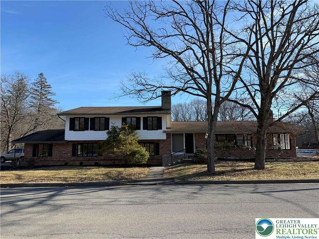 2 Acres of Residential Land with Home for Sale in Roseto, Pennsylvania