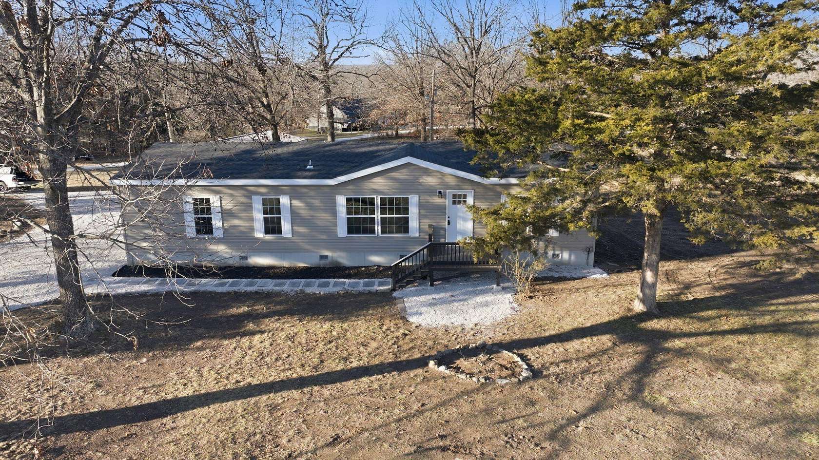 5.5 Acres of Residential Land with Home for Sale in Flemington, Missouri