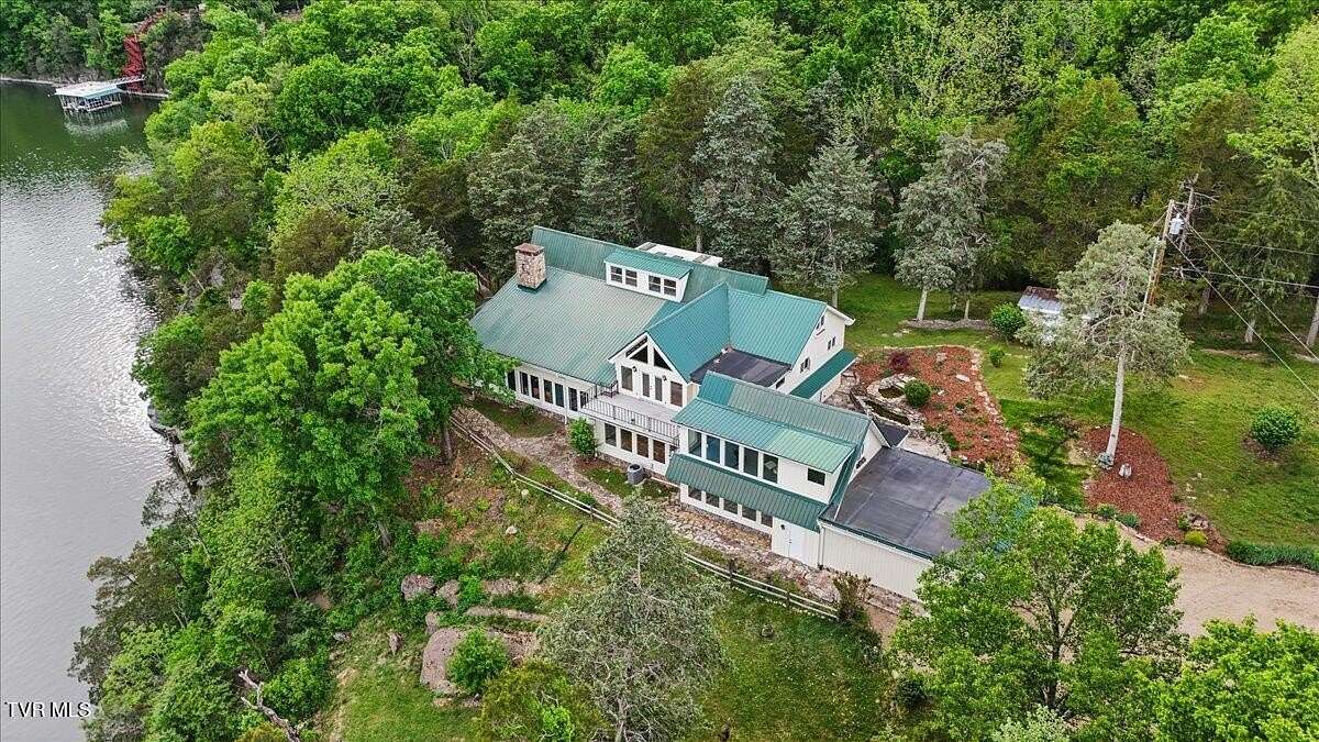 2.86 Acres of Residential Land with Home for Sale in Piney Flats, Tennessee