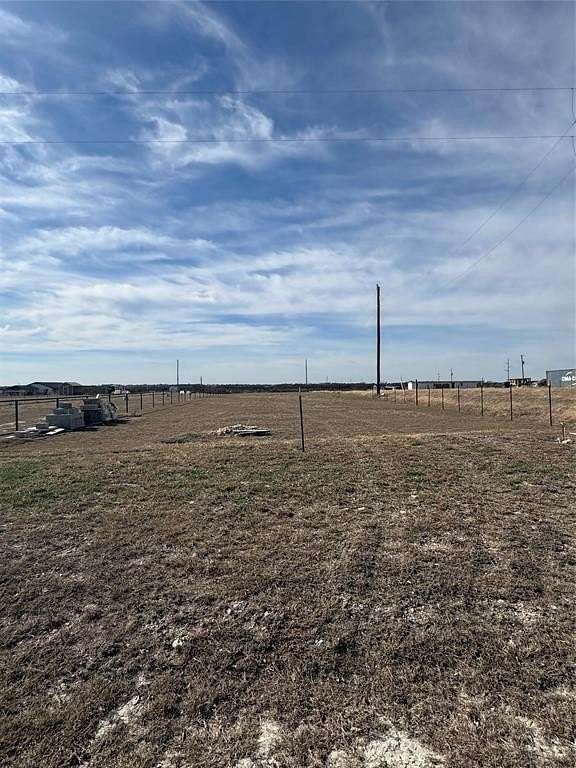 4 Acres of Land for Sale in Itasca, Texas