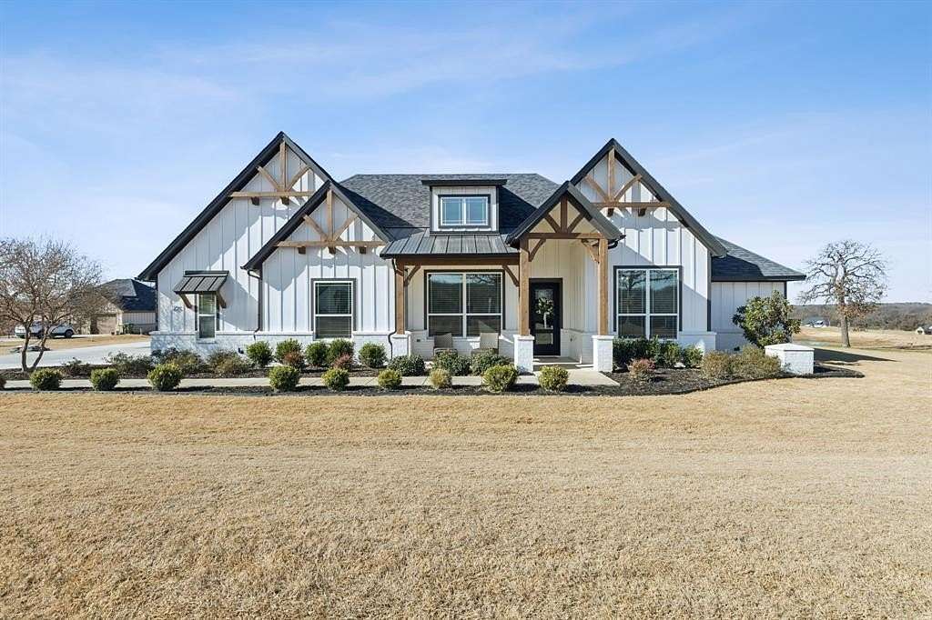 2 Acres of Residential Land with Home for Sale in Decatur, Texas