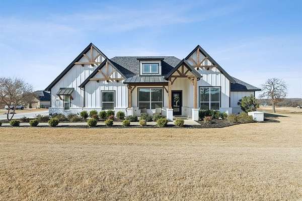 2 Acres of Residential Land with Home for Sale in Decatur, Texas