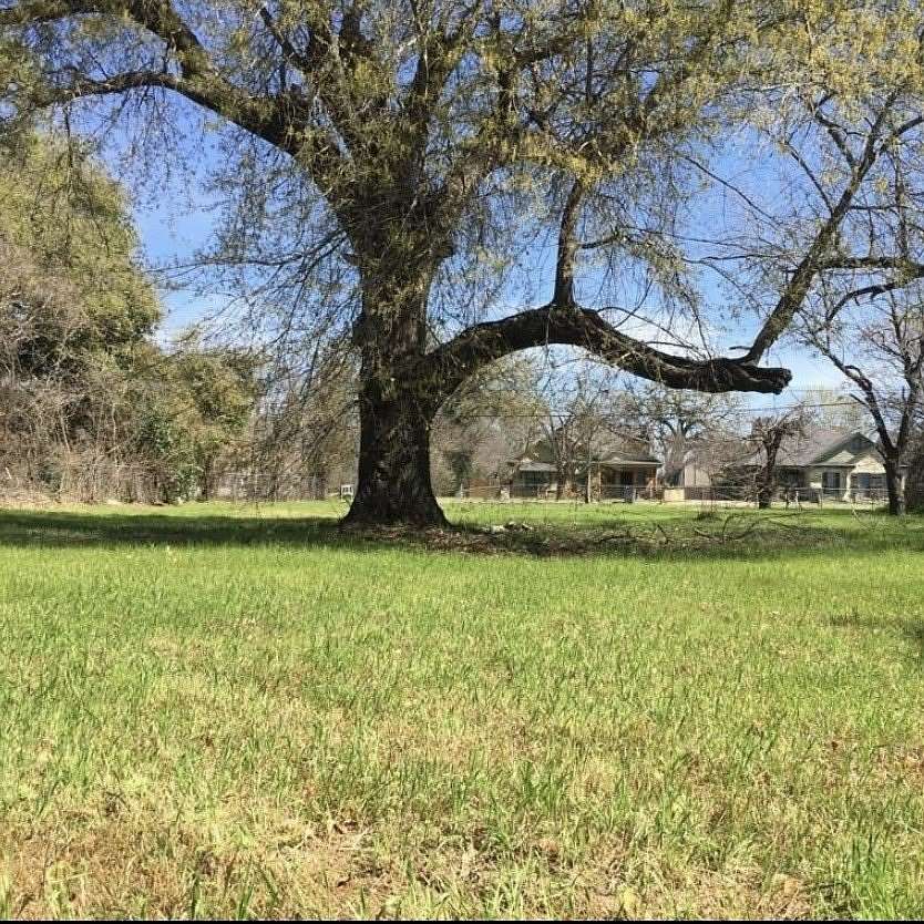 0.78 Acres of Commercial Land for Sale in Waco, Texas