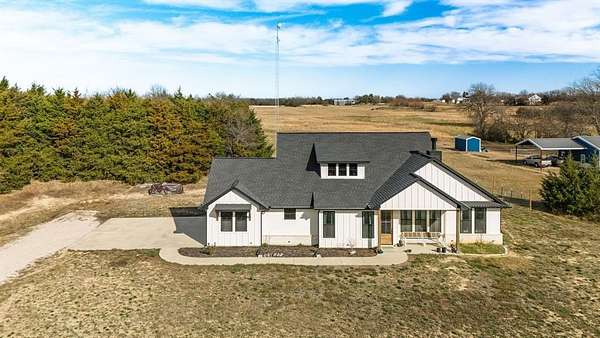 1.6 Acres of Residential Land with Home for Sale in Celeste, Texas