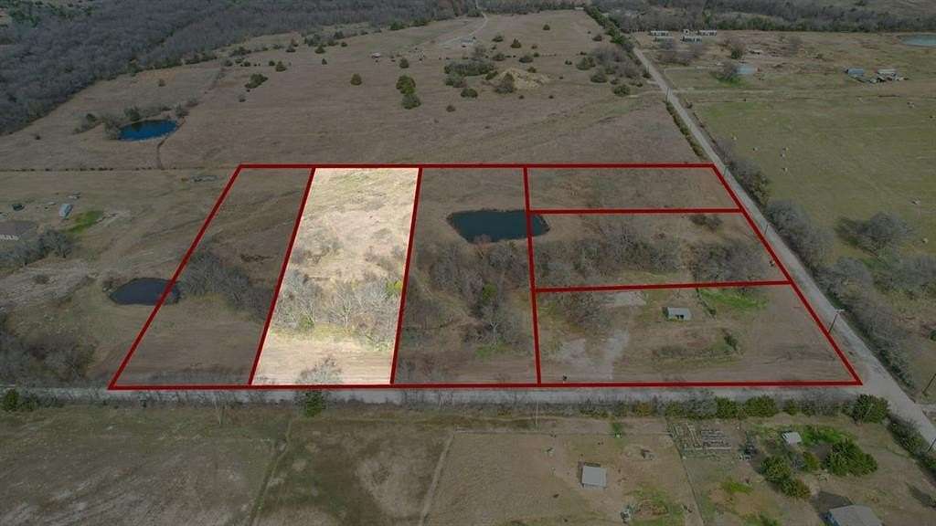 1.75 Acres of Residential Land for Sale in Celeste, Texas