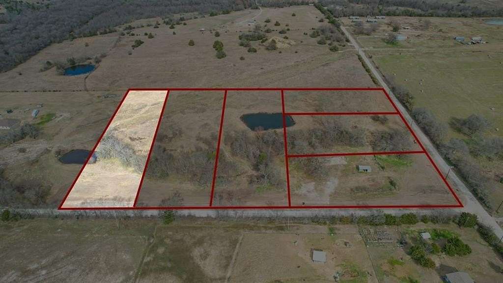 1.75 Acres of Residential Land for Sale in Celeste, Texas
