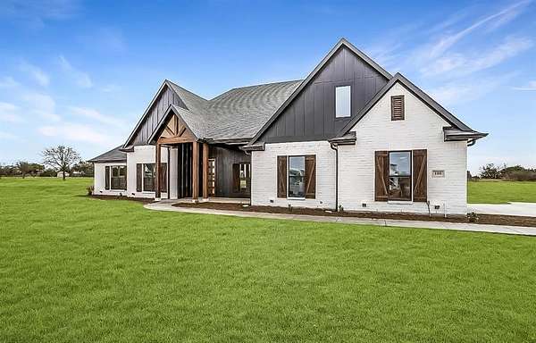 4.48 Acres of Residential Land with Home for Sale in Godley, Texas