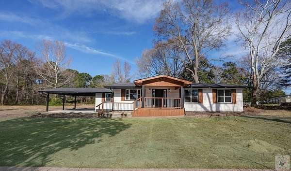 2.1 Acres of Residential Land with Home for Sale in Texarkana, Texas