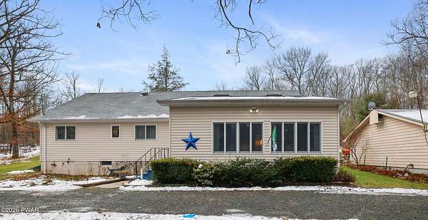 17.3 Acres of Recreational Land with Home for Sale in Beach Lake, Pennsylvania