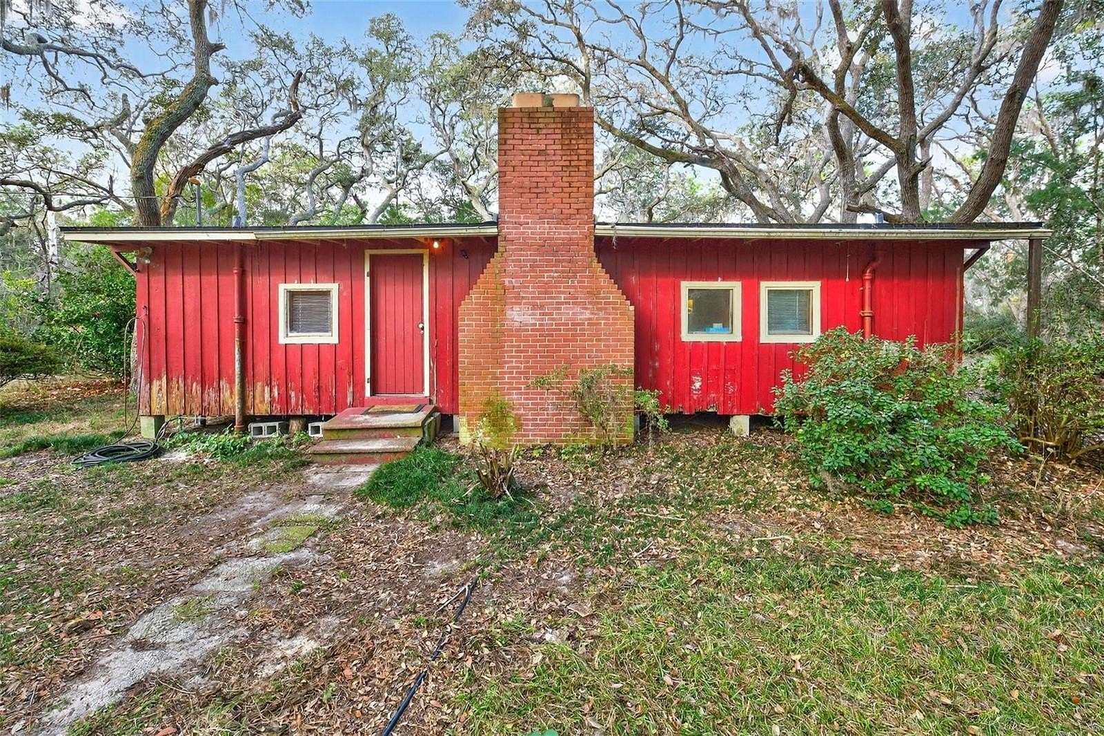 11 Acres of Recreational Land with Home for Sale in Altoona, Florida