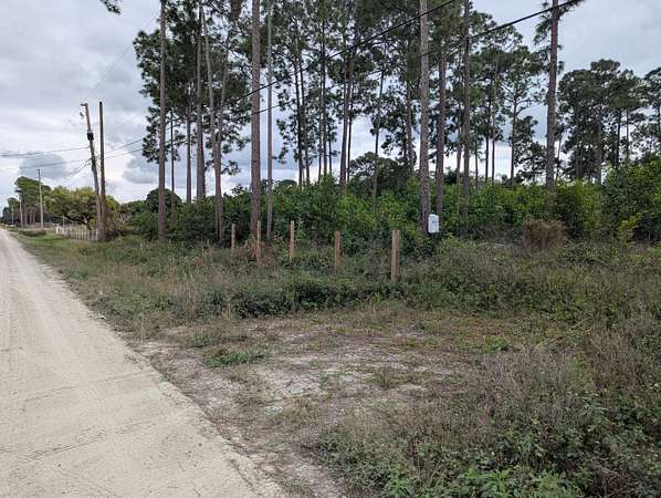 1.25 Acres of Residential Land for Sale in Loxahatchee Groves, Florida